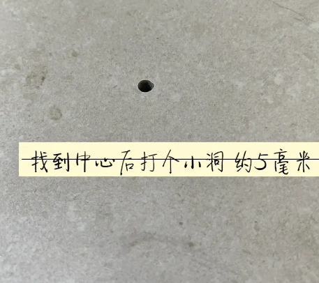 宁波瓷砖空鼓维修公司专业解答在瓷砖铺贴过程中，如果砂料搅拌不均匀，将会带来以下问题